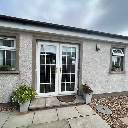 Smythe Cottage Kirkistown Екстериор снимка