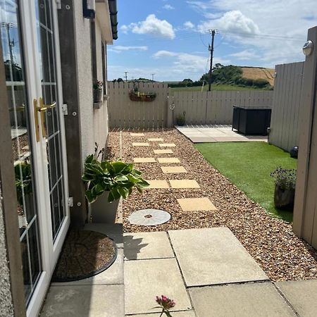 Smythe Cottage Kirkistown Екстериор снимка
