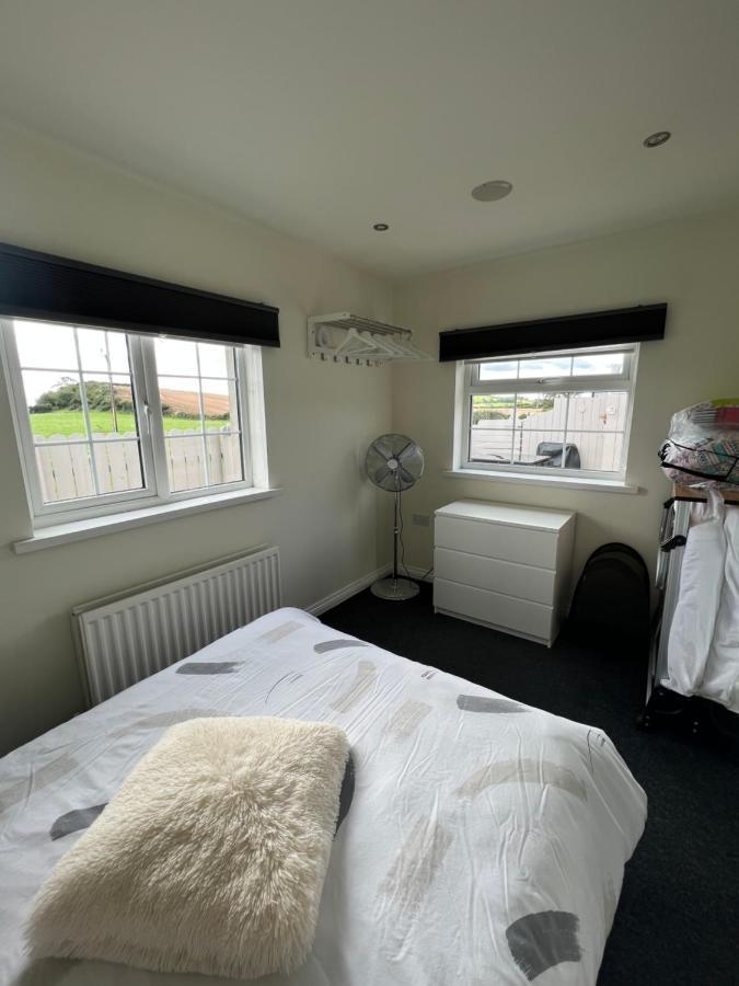 Smythe Cottage Kirkistown Екстериор снимка